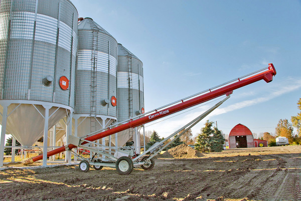 Farm King | Conventional Auger / Truck Loader | Model 1031 for sale at Red Power Team, Iowa