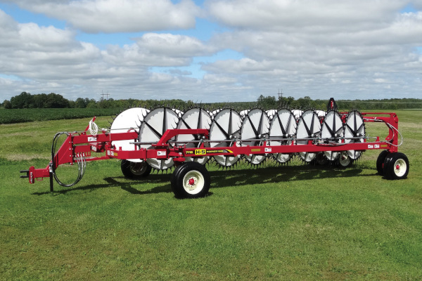 H&S | Rakes | 7100 Series HD Rakes for sale at Red Power Team, Iowa