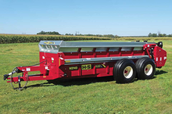 H&S | Manure Spreaders | Heavy Duty Manure Spreaders for sale at Red Power Team, Iowa