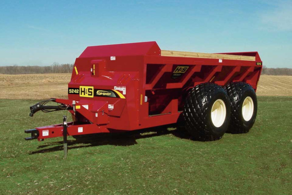 H&S | Manure Spreaders | Top Shot Side Discharge Manure Spreaders for sale at Red Power Team, Iowa