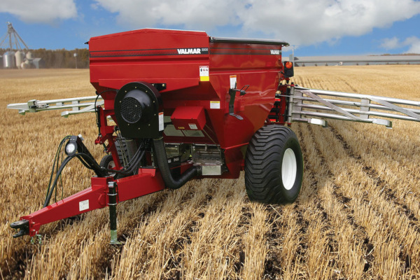 Salford Group Valmar 5500 Pull-Type Fertilizer Spreader for sale at Red Power Team, Iowa