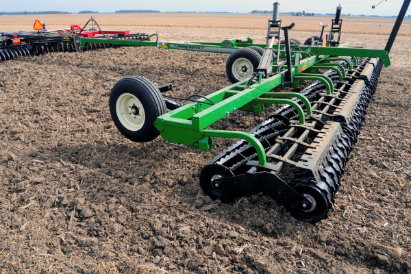 Unverferth | Seedbed Tillage | Rolling Harrow® Soil Conditioner for sale at Red Power Team, Iowa