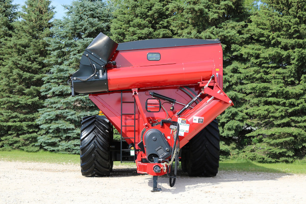 Unverferth | 20 Series Dual-Auger Grain Carts | Model 1620 for sale at Red Power Team, Iowa