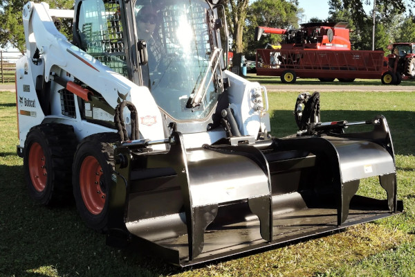 Berlon Attachments | Grapples | Extended Lip Heavy Duty Grapple for sale at Red Power Team, Iowa