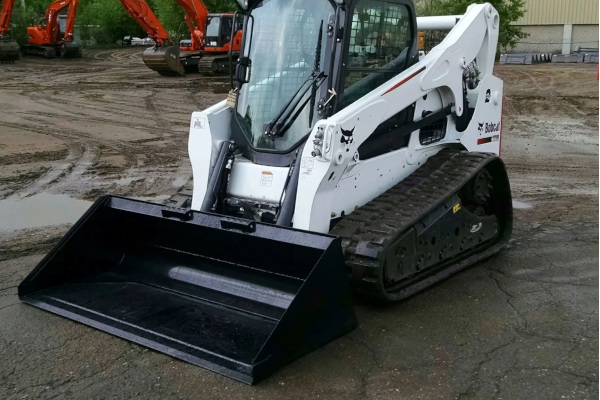 Berlon Attachments | Low Profile Extended Lip Bucket | Model BEL-66 for sale at Red Power Team, Iowa