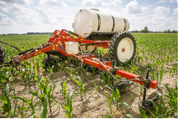 Farm King | Fertilizer Applicators | Model 1410 for sale at Red Power Team, Iowa
