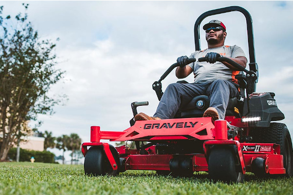 Gravely | Zero-Turn Mowers | Pro-Turn 100 for sale at Red Power Team, Iowa