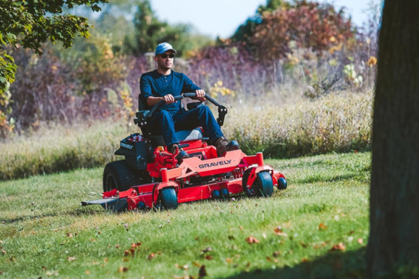 Gravely | Zero-Turn Mowers | Gravely ZT HD for sale at Red Power Team, Iowa