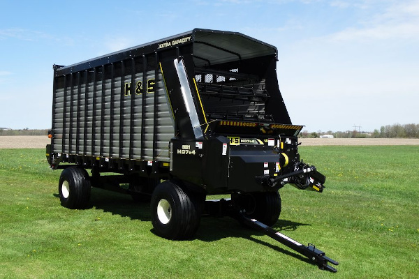 H&S | Forage Boxes | 6200 SERIES for sale at Red Power Team, Iowa