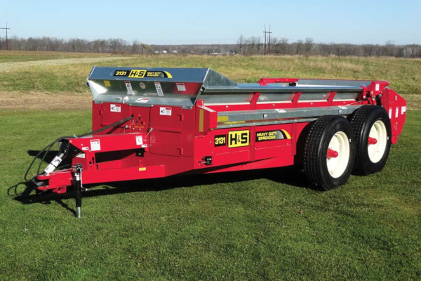 H&S | Heavy Duty Manure Spreaders | Model Model 3131 for sale at Red Power Team, Iowa H&S | Heavy Duty Manure Spreaders | Model Model 3131 for sale at Red Power Team, Iowa