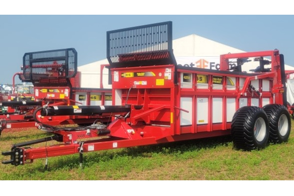 H&S | Hydraulic Push Manure Spreaders | Model Model HPV4255 for sale at Red Power Team, Iowa