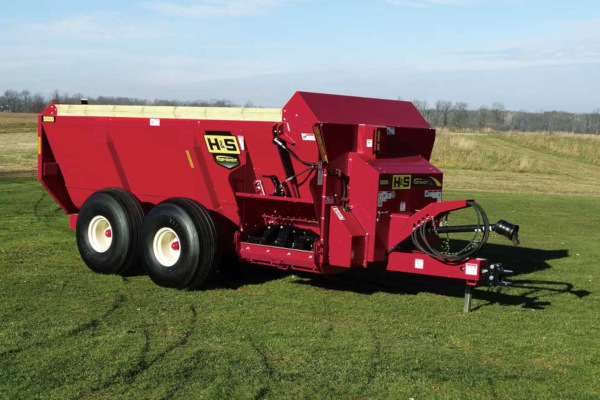 H&S | Top Shot Side Discharge Manure Spreaders | Model Model 5226 for sale at Red Power Team, Iowa H&S | Top Shot Side Discharge Manure Spreaders | Model Model 5226 for sale at Red Power Team, Iowa