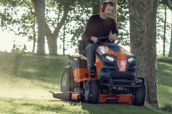 Husqvarna | Lawn Mowers | Riding Lawn Mowers for sale at Red Power Team, Iowa