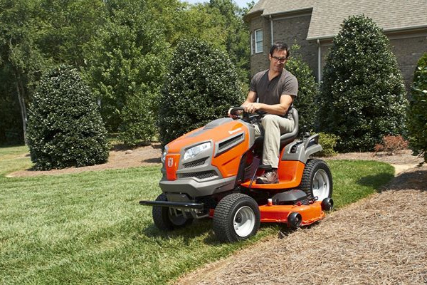 Husqvarna | Lawn Care | Riding Lawn Mowers for sale at Red Power Team, Iowa