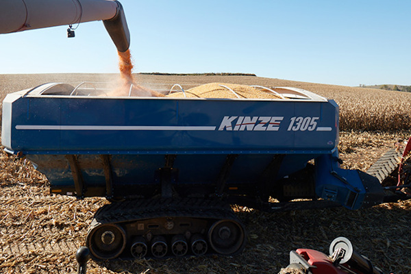 Kinze 1305 Grain Cart for sale at Red Power Team, Iowa