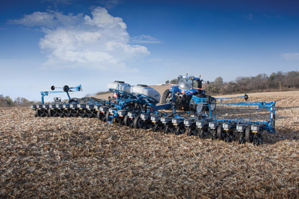 Kinze | Front Fold | Model 4900 for sale at Red Power Team, Iowa