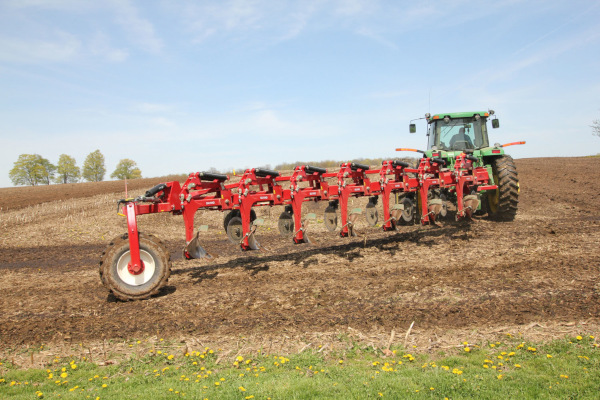 Salford Group 6207 Moldboard Plow for sale at Red Power Team, Iowa
