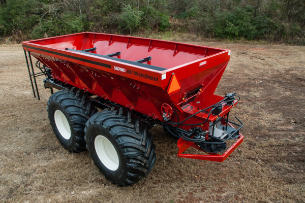 Salford Group | BBI Spreaders | Model BBI MagnaSpread for sale at Red Power Team, Iowa
