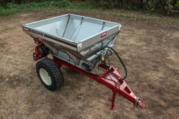 Salford Group | BBI Spreaders Mechanical Drive | Model Grasshopper for sale at Red Power Team, Iowa Salford Group | BBI Spreaders Mechanical Drive | Model Grasshopper for sale at Red Power Team, Iowa