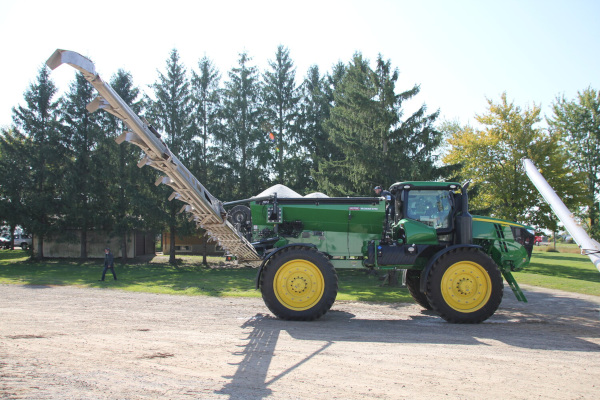 Salford Group | Valmar Chassis Mounted Air Booms | Model 6700 Chassis Mount Air Boom for sale at Red Power Team, Iowa Salford Group | Valmar Chassis Mounted Air Booms | Model 6700 Chassis Mount Air Boom for sale at Red Power Team, Iowa