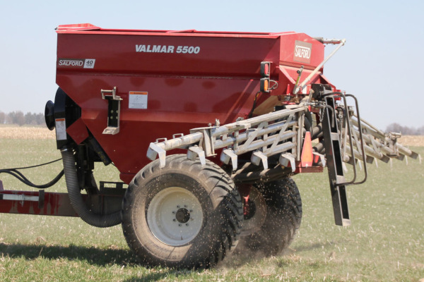 Salford Group | Pneumatic Boom | VALMAR Airflo 5500 for sale at Red Power Team, Iowa