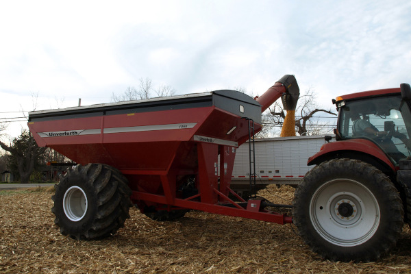Unverferth 1060 for sale at Red Power Team, Iowa