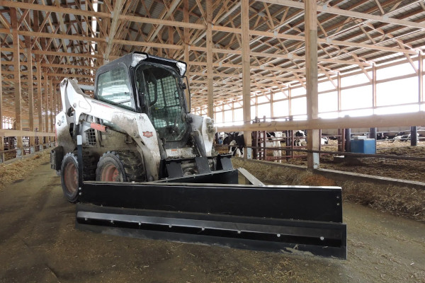 Berlon Attachments | Attachments | Livestock Feed Pusher for sale at Red Power Team, Iowa