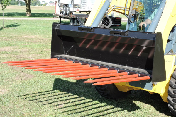 Berlon Attachments | Attachments | Master Tool Manure Fork for sale at Red Power Team, Iowa